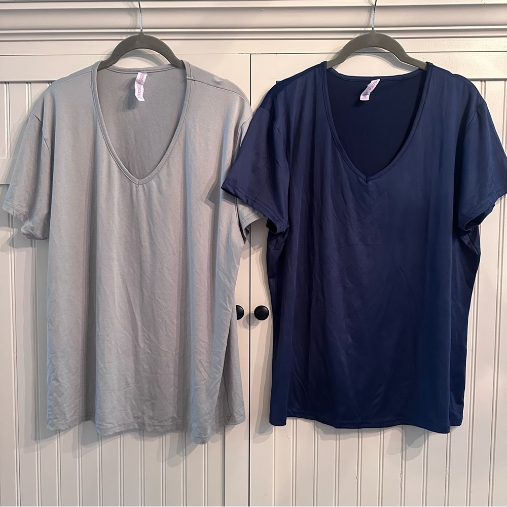 Athletic V-Neck Short Sleeve Tees (2) - Light Gray and Navy